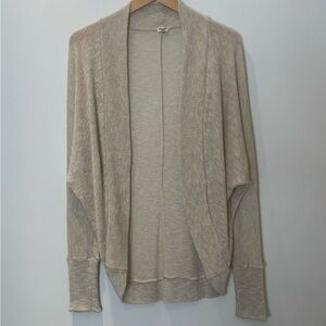 Splendid gold thread/beige Knit Cardigan. 
Size: M. Super generous fitting.